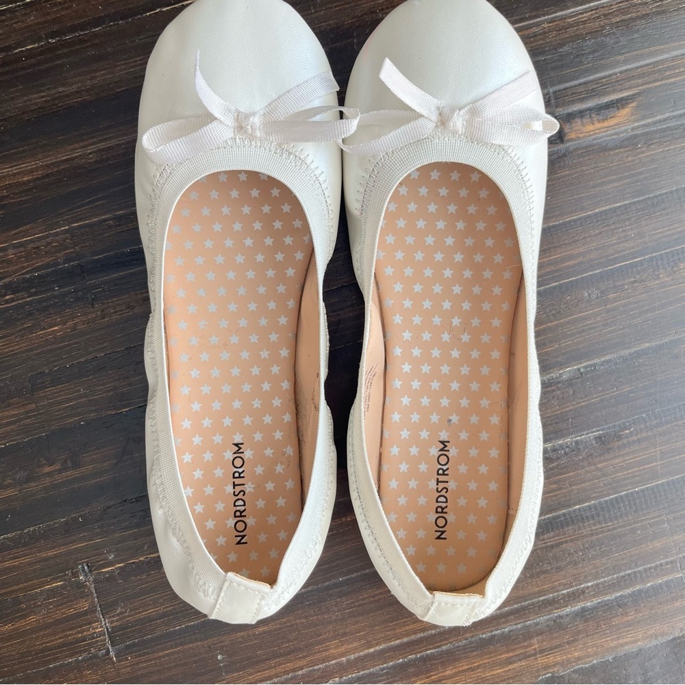 NORDSTROM Kids Elise Ballet Flat In White NEW - Picture 8 of 13
